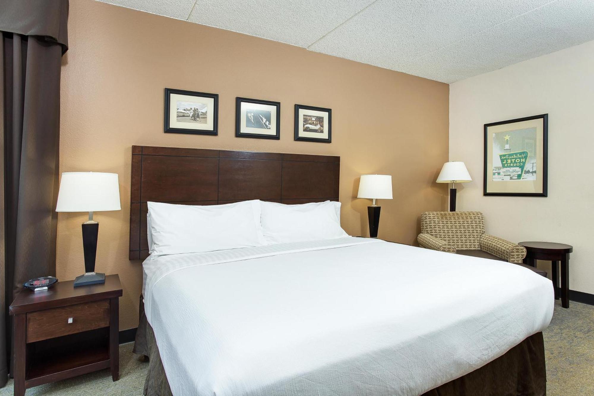 Holiday Inn Louisville Airport - Fair/Expo, An Ihg Hotel Ngoại thất bức ảnh